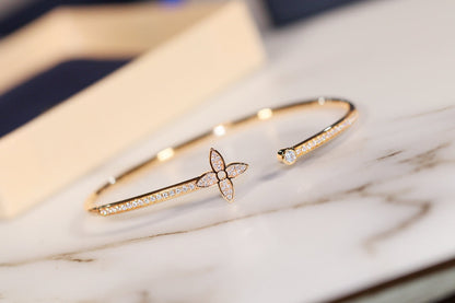 [AuraEcho]IDYLLE GOLD OPEN BRACELET DIAMOND PAVED
