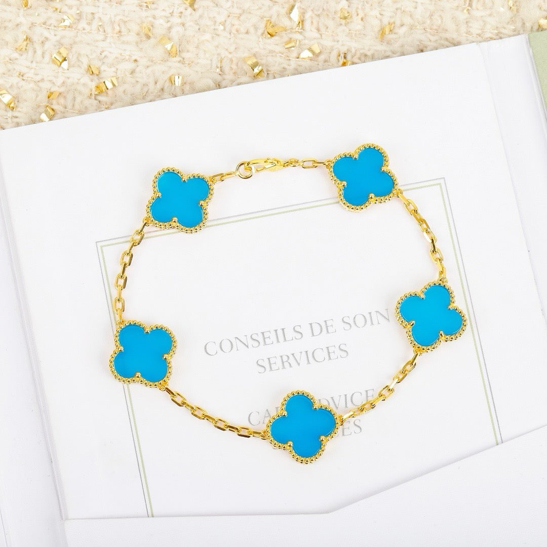 [AuraEcho]CLOVER 5 MOTIFS TURQUOISE BRACELET