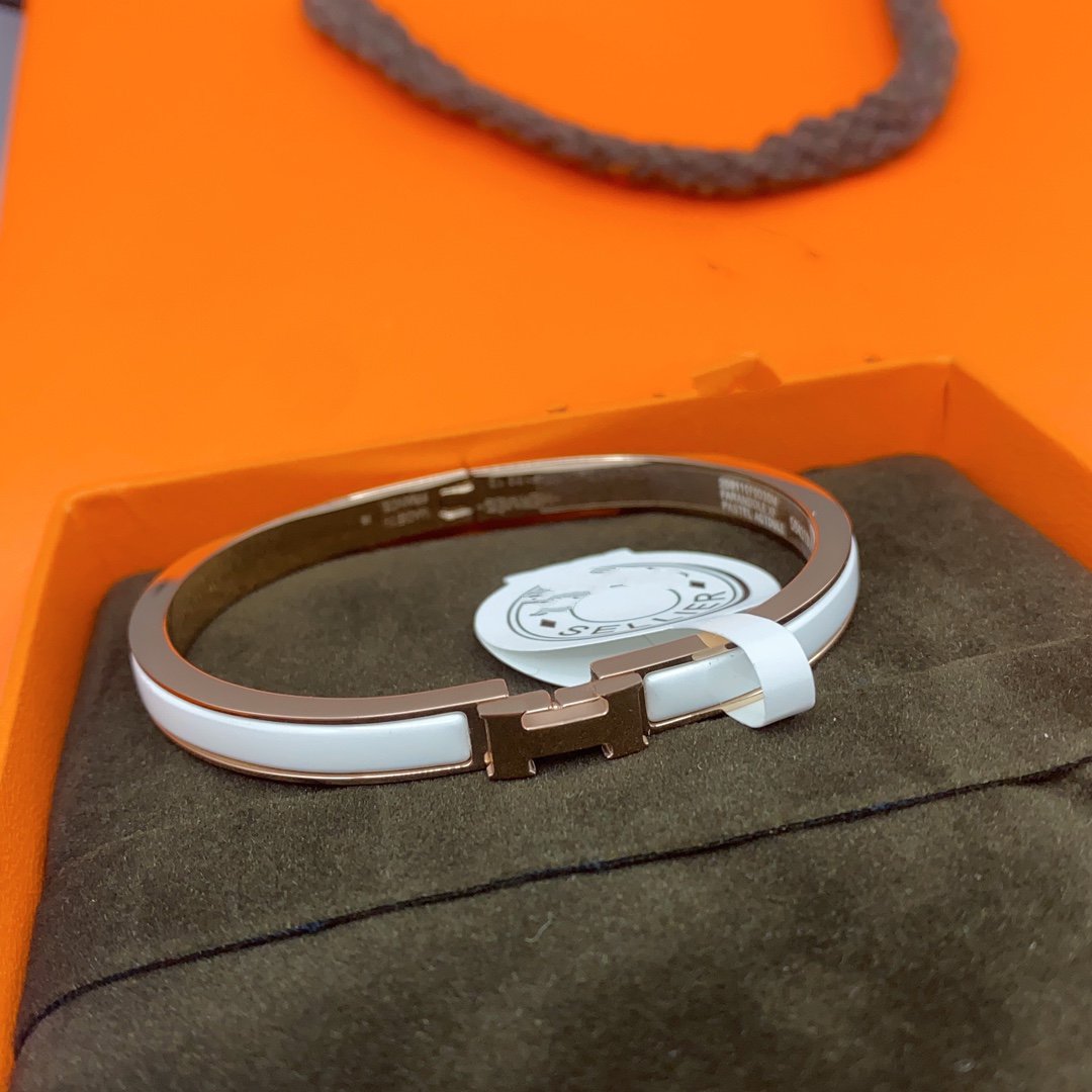 [AuraEcho]CLASSIC HM CLIC WHITE 8MM ENAMEL BRACELET