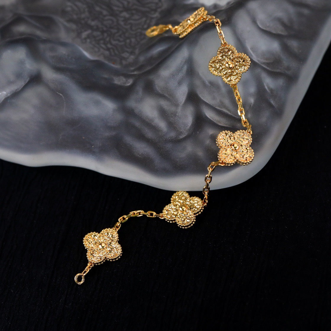 [AuraEcho]CLOVER 5 MOTIFS BRONZING BRACELET